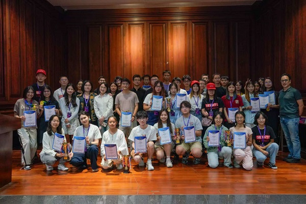 选手合影 contestants.jpg